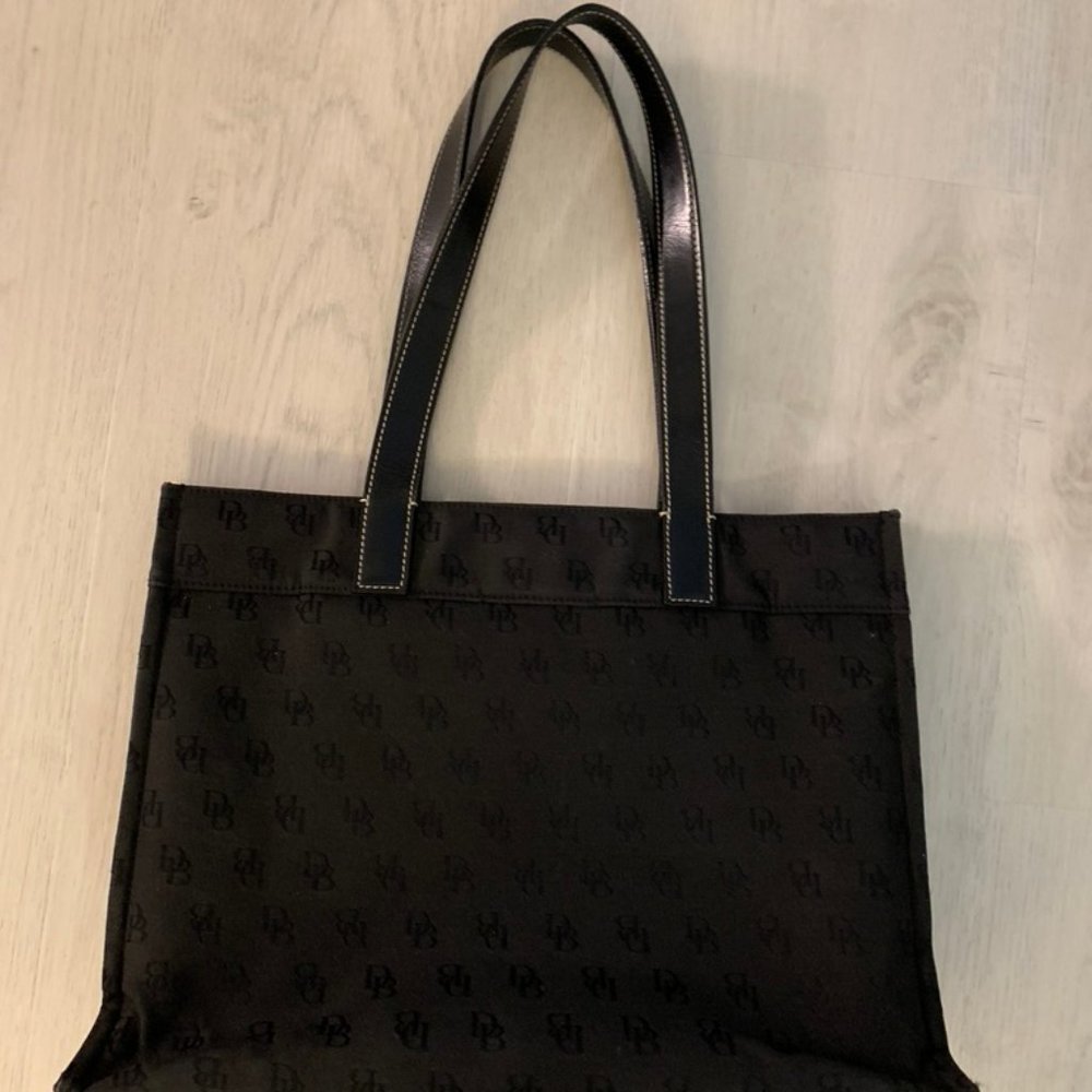 Dooney & Bourke Bag